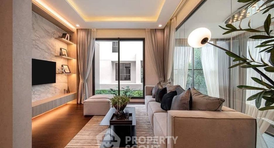 À vendre 3 chambres maison à Bang Kapi, Bangkok