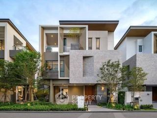 For sale 3 bedrooms house in Bang Kapi, Bangkok