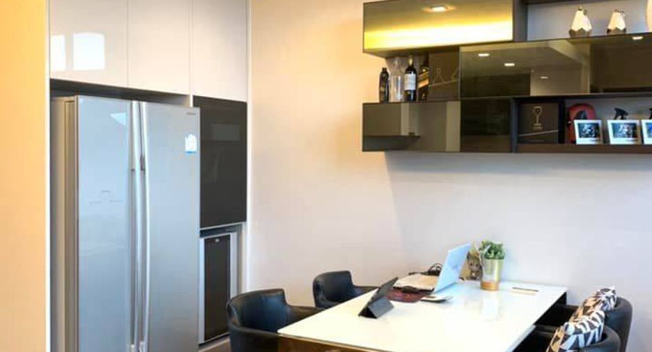 À louer et à vendre 3 chambres condo à Huai Khwang, Bangkok