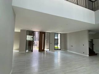 For sale 6 bedrooms house in Taling Chan, Bangkok