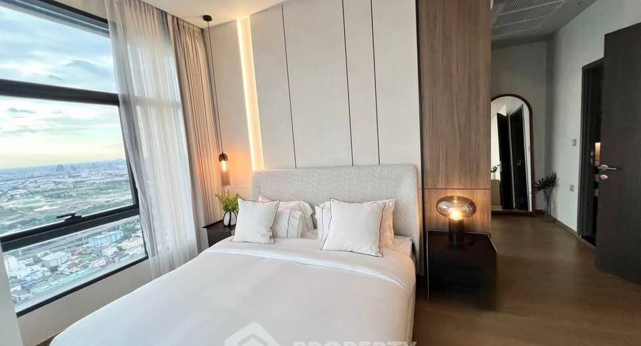 For sale 3 bedrooms condo in Ratchathewi, Bangkok
