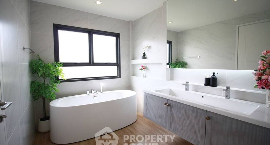 Haus zur Miete und zum Kauf mit 5 Zimmer in Bang Phli, Samut Prakan