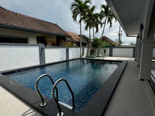 For rent and for sale 3 bedrooms house in Bang Lamung, Chonburi