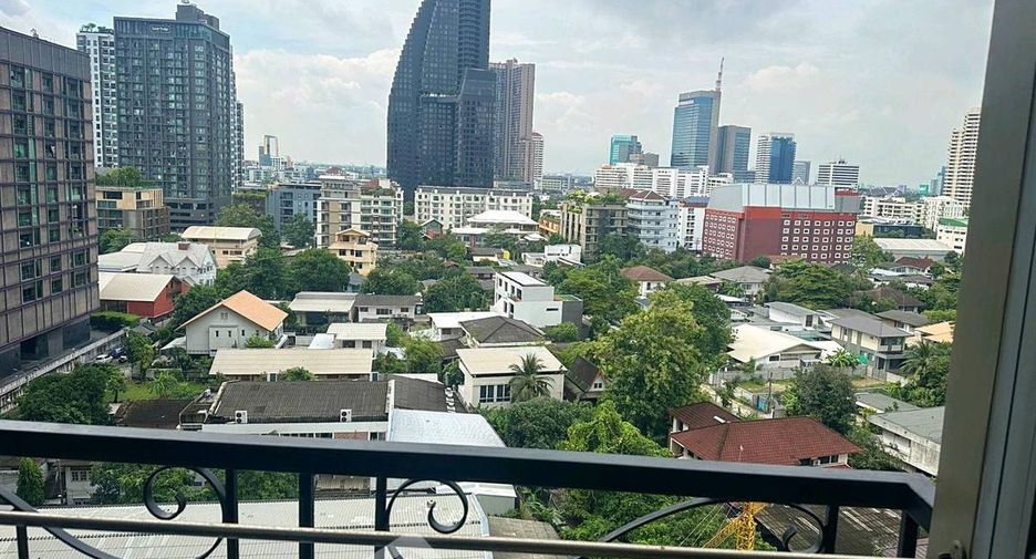 For sale 1 bed condo in Khlong Toei, Bangkok