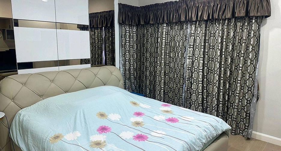 For sale 1 bed condo in Khlong Toei, Bangkok
