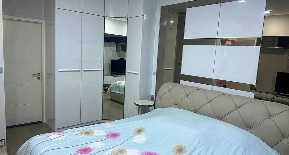 For sale 1 bed condo in Khlong Toei, Bangkok