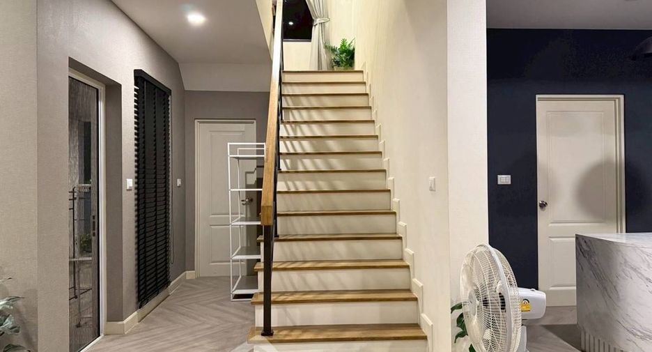 For rent and for sale 4 bedrooms house in Thung Khru, Bangkok