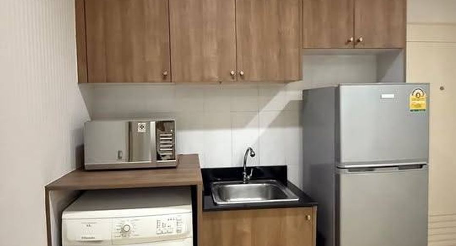 For sale 1 bed condo in Khlong Toei, Bangkok