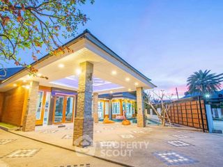 For rent and for sale 4 bedrooms house in Sattahip, Chonburi