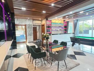 For rent and for sale 4 bedrooms house in Sattahip, Chonburi