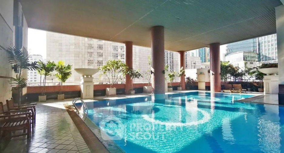 For sale 2 bedrooms condo in Khlong Toei, Bangkok