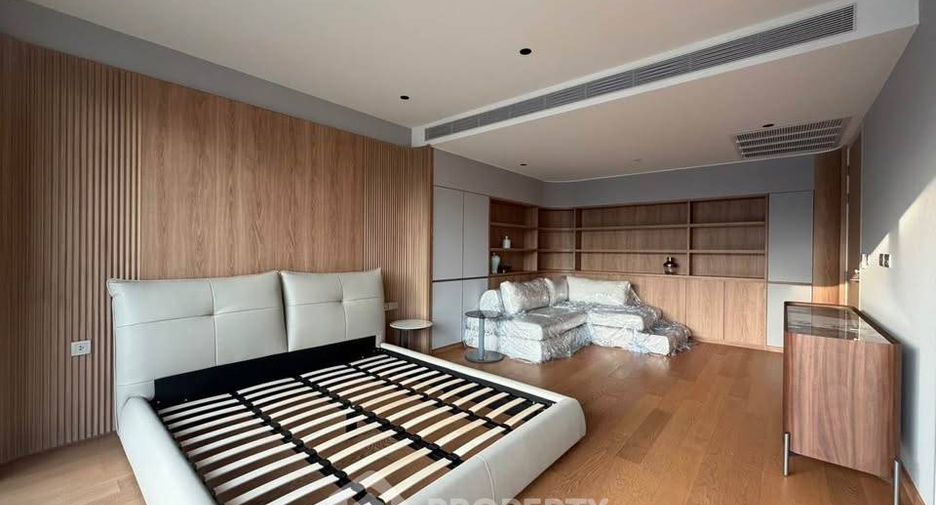 For sale 4 bedrooms condo in Yan Nawa, Bangkok