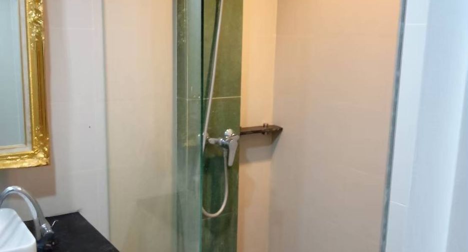 For sale 1 bed condo in Phra Khanong, Bangkok