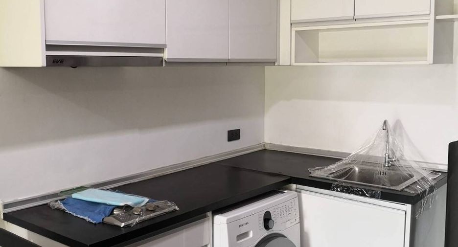 For sale 1 bed condo in Phra Khanong, Bangkok