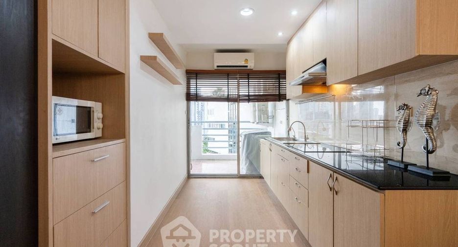 For sale 2 bedrooms condo in Khlong Toei, Bangkok