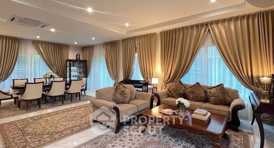 Haus zur Miete und zum Kauf mit 4 Zimmer in Prawet, Bangkok
