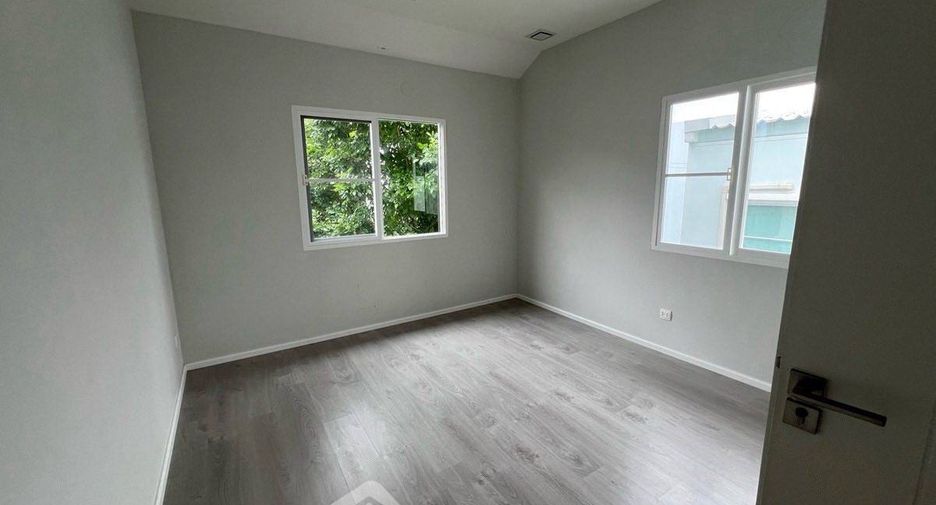 For sale 4 bedrooms house in Prawet, Bangkok