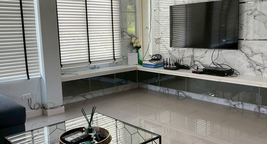 Haus zum Kauf mit 4 Zimmer in Lat Krabang, Bangkok