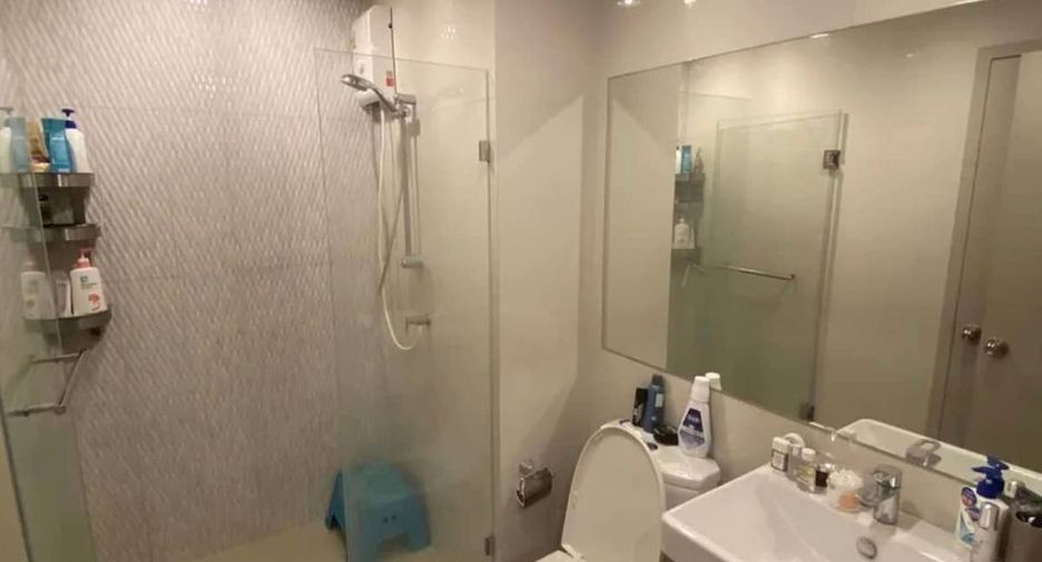 For sale 1 Beds condo in Khlong Toei, Bangkok