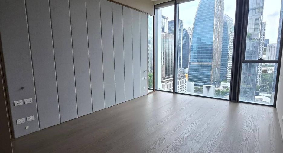 For sale 2 bedrooms condo in Pathum Wan, Bangkok