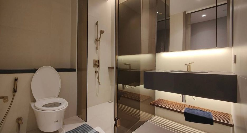ขาย 2 ห้องนอน คอนโด ใน คลองเตย, กรุงเทพฯ