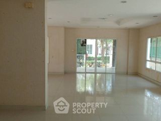 For sale 4 bedrooms house in Bang Khun Thian, Bangkok