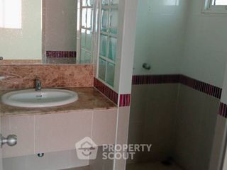 For sale 4 bedrooms house in Bang Khun Thian, Bangkok