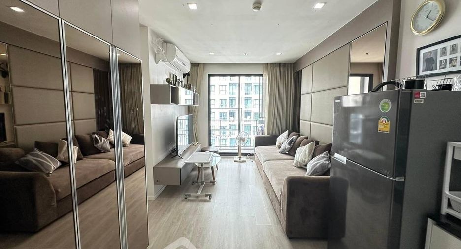 For sale 2 bedrooms condo in Huai Khwang, Bangkok