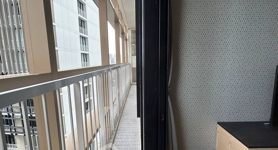 For sale 2 bedrooms condo in Khlong Toei, Bangkok