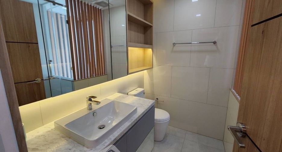 For sale 3 bedrooms townhouse in Lat Phrao, Bangkok