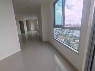 For sale 2 bedrooms condo in Suan Luang, Bangkok