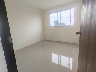 For sale 2 bedrooms condo in Suan Luang, Bangkok