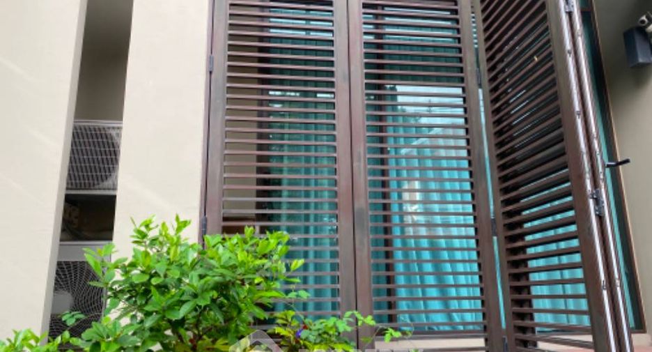 À vendre 2 chambres condo à Khlong Toei, Bangkok