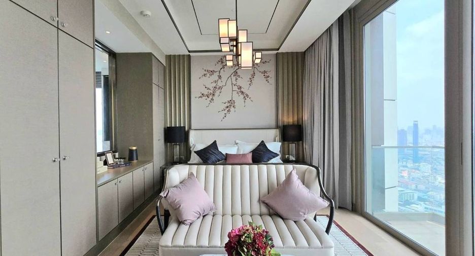 For sale 3 bedrooms condo in Khlong San, Bangkok