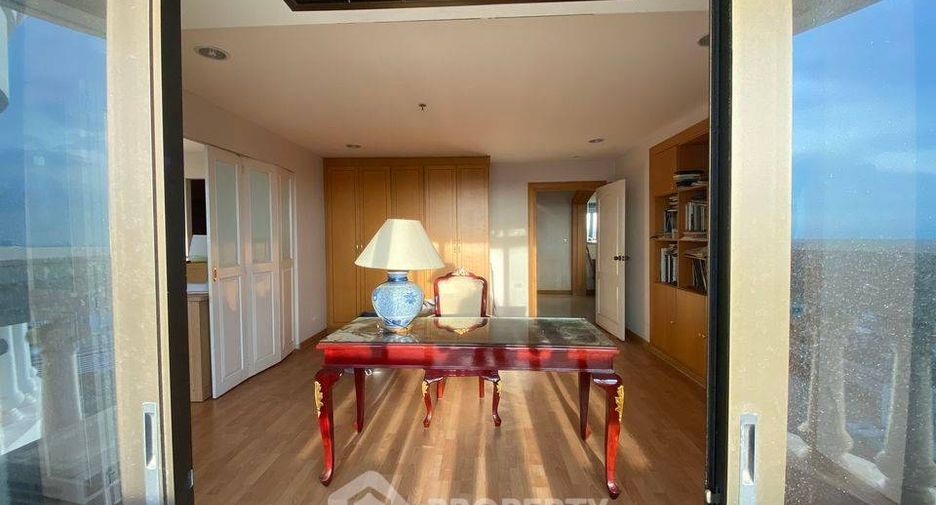For sale 1 bed condo in Bang Rak, Bangkok