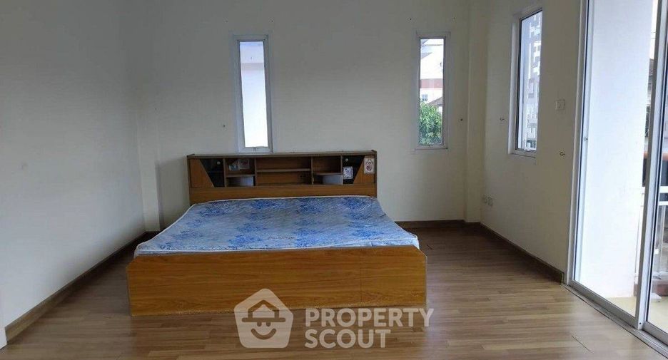 Продажа 3 спальни дом в Кхлонг Сам Ща, Бангкок