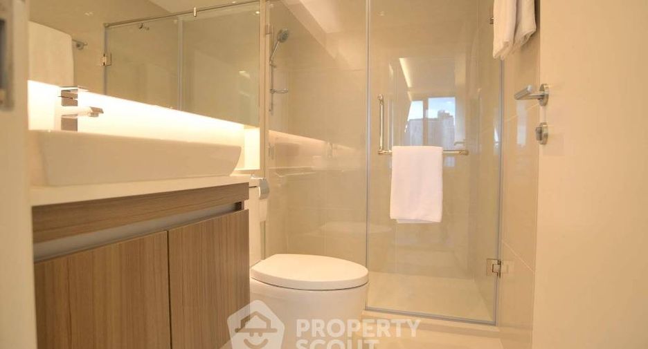 For sale 1 bed condo in Khlong Toei, Bangkok