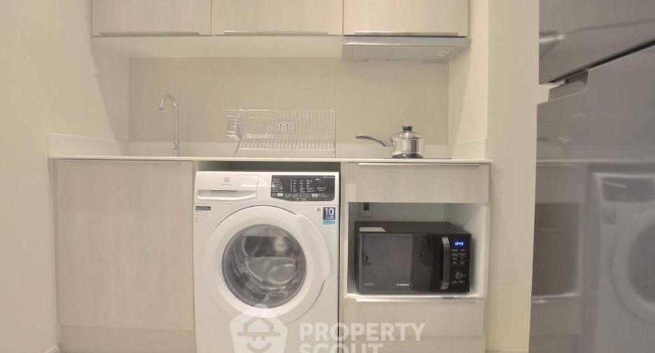 For sale 1 bed condo in Khlong Toei, Bangkok