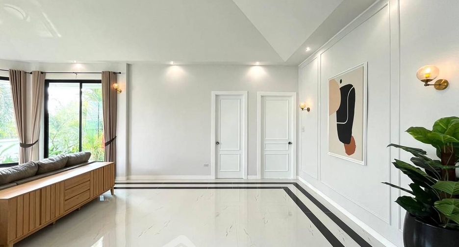 Villa en venta de 4 habitaciones en Bang Lamung, Chonburi