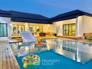 Villa en venta de 5 habitaciones en Bang Lamung, Chonburi