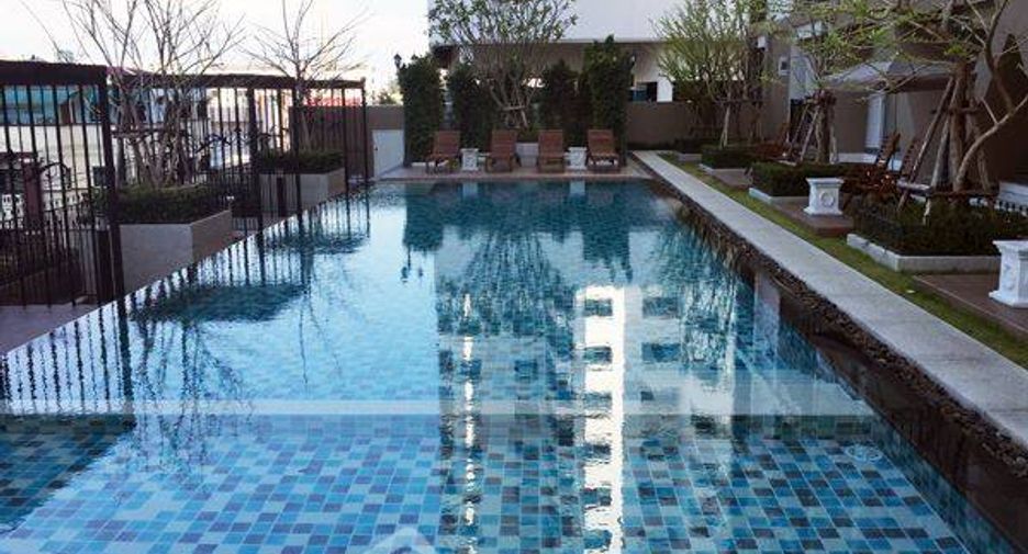For sale 2 bedrooms condo in Bang Phlat, Bangkok