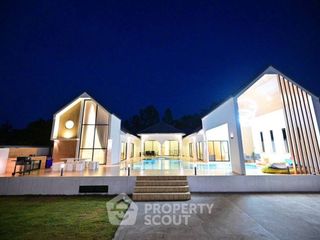 Casa en venta de 4 habitaciones en Bang Lamung, Chonburi