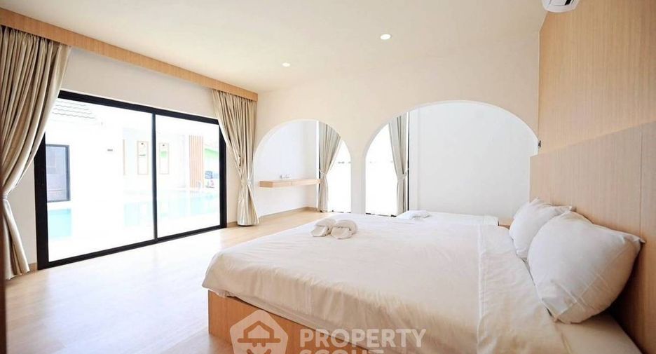 À vendre 4 chambres maison à Huay Yai, Pattaya