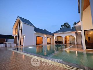 Casa en venta de 4 habitaciones en Bang Lamung, Chonburi