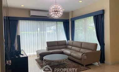 For sale 4 bedrooms house in Saphan Sung, Bangkok