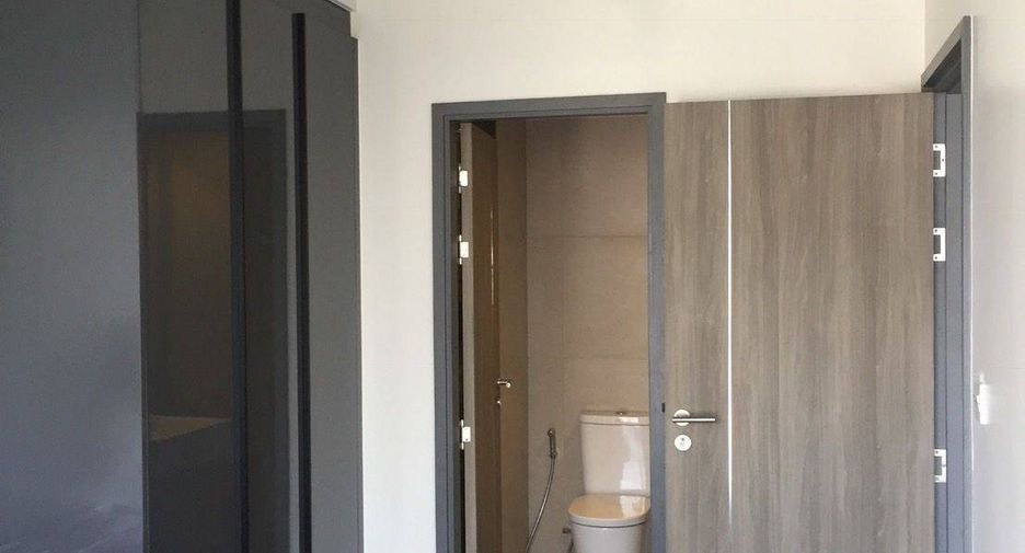 For sale 1 bed condo in Khlong Toei, Bangkok