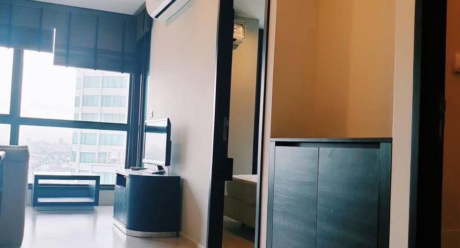 For sale 1 bed condo in Khlong Toei, Bangkok