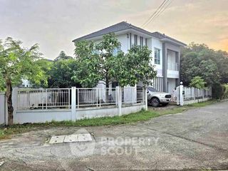 出售 3 卧室 独立屋 在 Si Racha, Chon Buri
