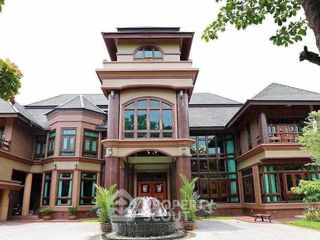 Casa en venta de 5 habitaciones en Si Racha, Chonburi