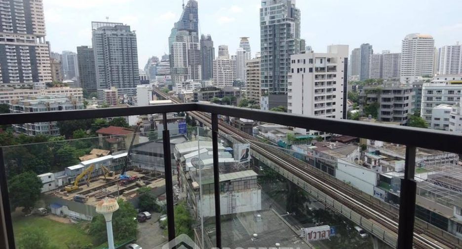 ขาย 2 ห้องนอน คอนโด ใน คลองเตย, กรุงเทพฯ
